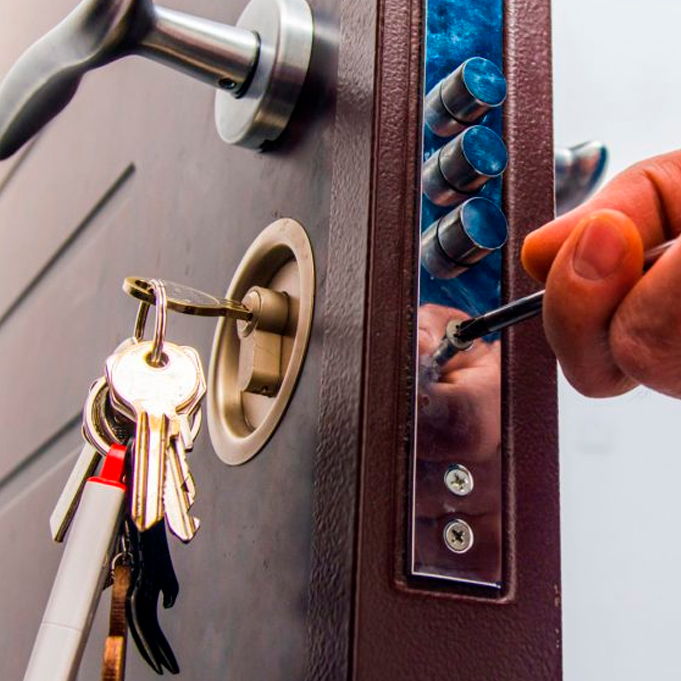 Door with keys locksmith