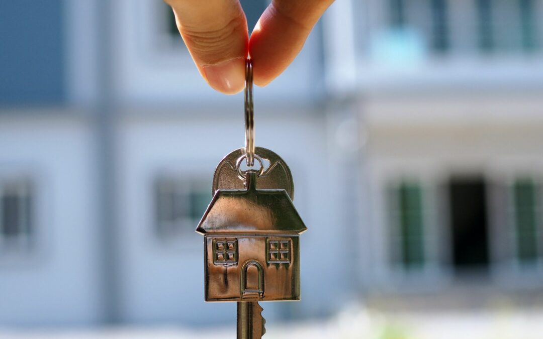 Emergency Locksmith’s Role in Enhancing Home Security