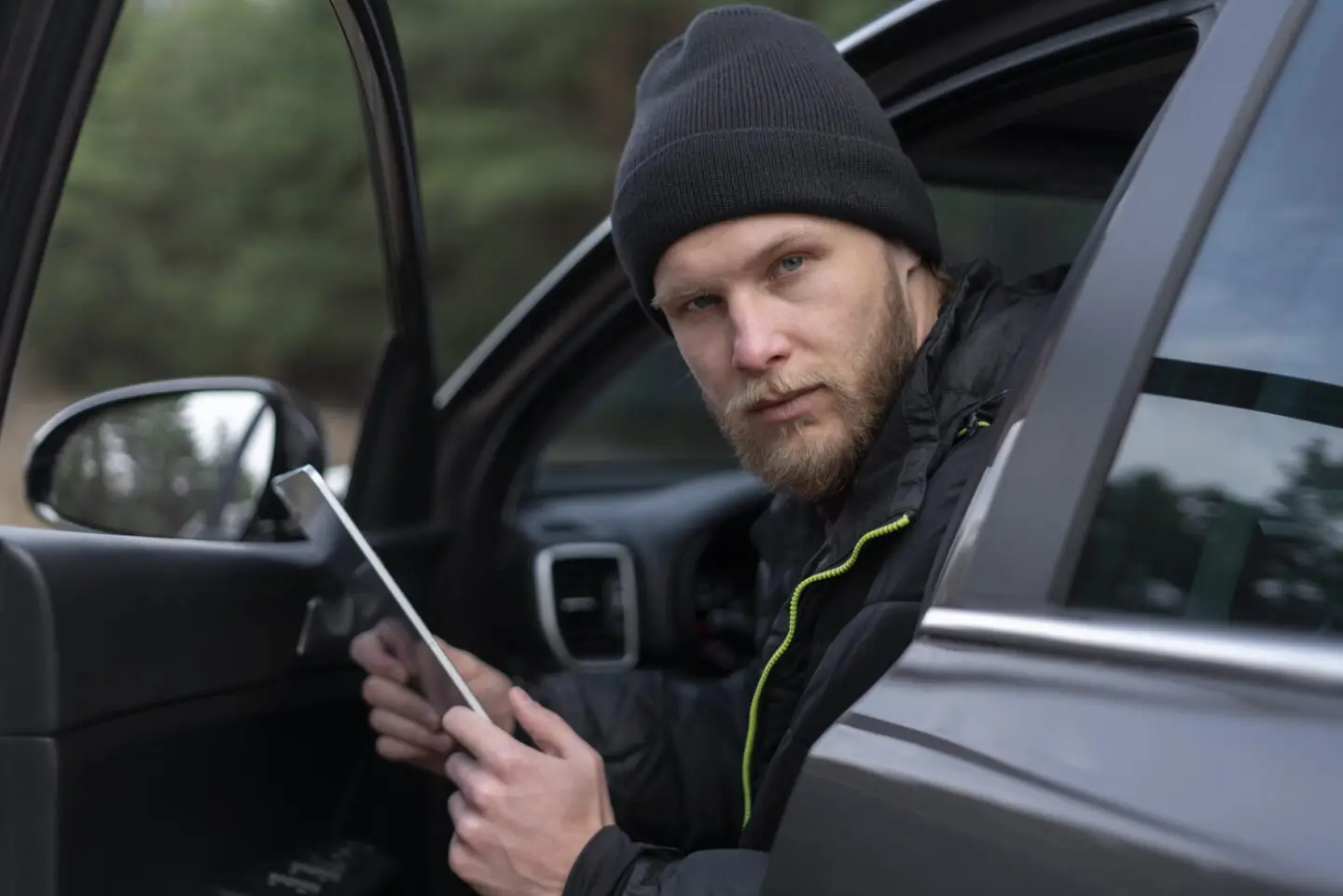 How to Stay Calm During a Car Lockout Situation